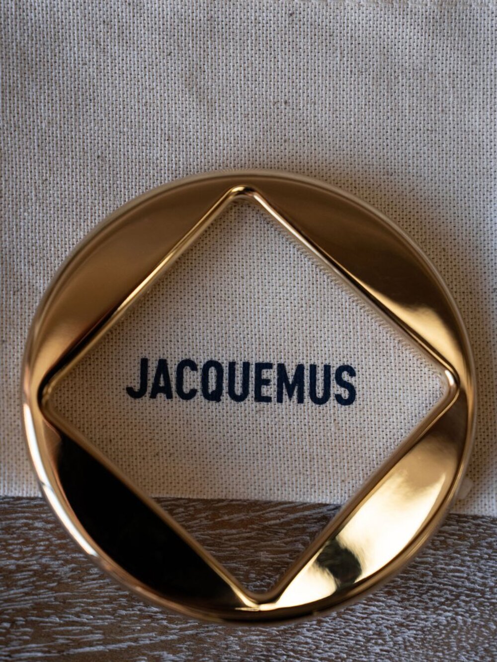 NWT JACQUEMUS THE ROUND BRACELET IN GOLD - OS
